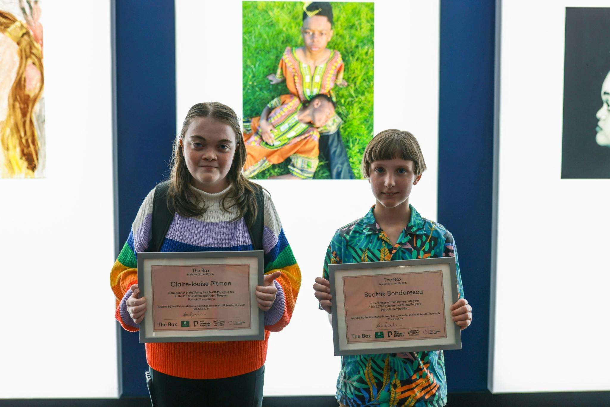 Claire louise Pitman L and Bee Bondarescu R with their certificates at The Box